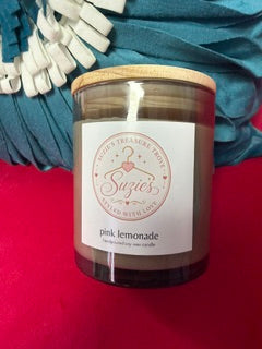 11 oz. Suzie's Signature Candle