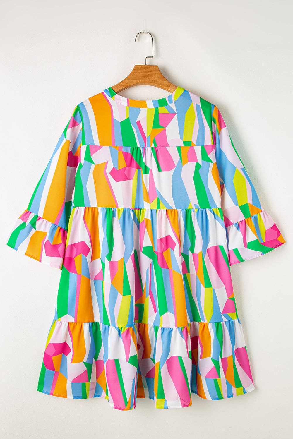 Green Abstract Print Tiered V Neck Ruffle Sleeve Dress